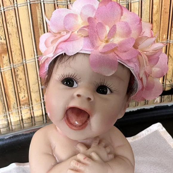 Ashton-Drake Hats Off to You Collection "I Was Born Cute!" Baby - Picture 6 of 6